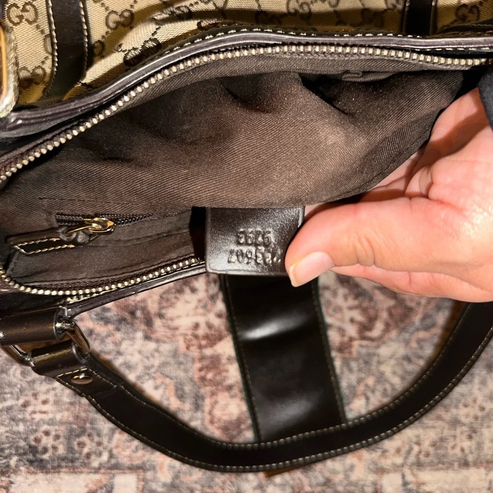 Gucci Beige and Black Tote with Red and Green Accent - Picture 4 of 4